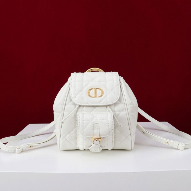 D*or backpacks